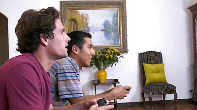 BANGBROS - Bath Time with Big Tits MILF Nicole Aniston (bbc16015)