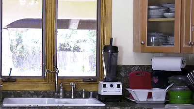 BANGBROS - Bath Time with Big Tits MILF Nicole Aniston (bbc16015)