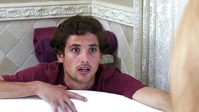 BANGBROS - Bath Time with Big Tits MILF Nicole Aniston (bbc16015)