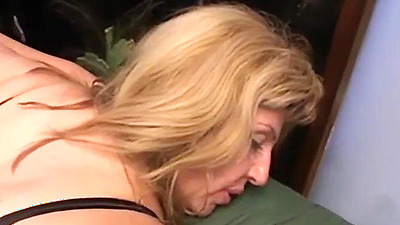 Big Butt Milf anal doggy mature