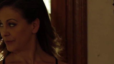 My friend's hot mom got horny so I gave her a good penis