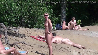 voyeur blowjob on a nudist beach