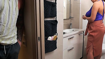 My friend's MOM is so hot that I couldn't resist and fuck this slut