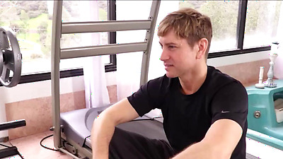 Alexa grace with trainer during workout