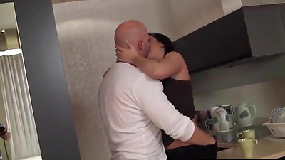 Polish erotic films - Meeting with a new neighbor while her husband is at work