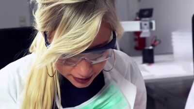 Red Super Dildo For Doctor Blow&rsquo;s Birthday