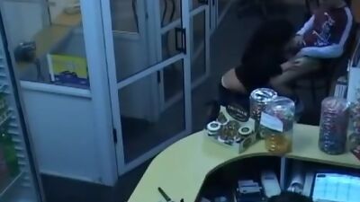 Offices are not comfortable for fuck but the action is exciting!