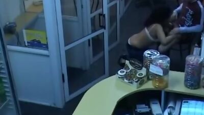 Offices are not comfortable for fuck but the action is exciting!