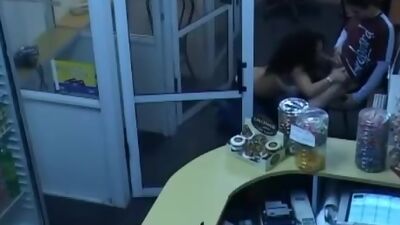 Offices are not comfortable for fuck but the action is exciting!