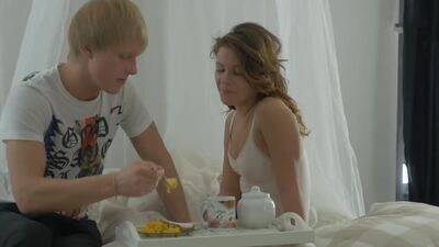 Virgin babe Ariana finally gives in to temptation