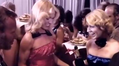 Samantha Morgan, Serena, Elaine Wells in vintage sex clip