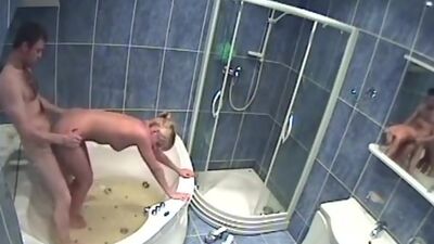 Steamy show in the hotel bathroom!