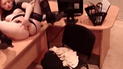 Horny chick gets crazy in the office!