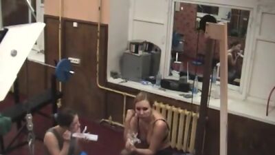 Sexy chicks caught in the gym!