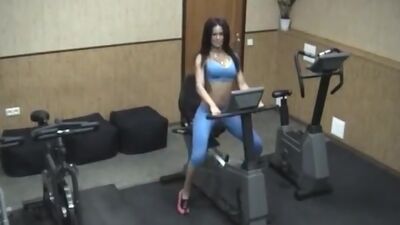 Striptease show in the gym!