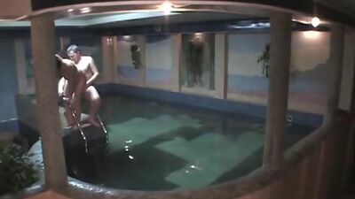 Hot blowjobs in the swimming pool shot on cam!