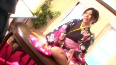 Japanese geisha gets tied up and played with sex toy