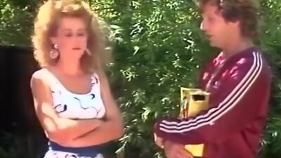 Danielle, Jacqueline Lorians, Nikki Charm in classic fuck clip