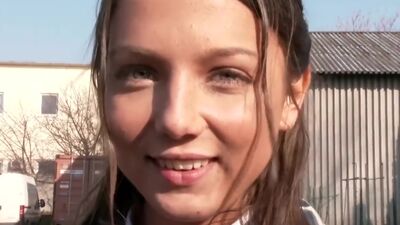 Foxy Di fucked in the bus