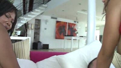 Car Wash Ass! w/ Jessica Dawn & Dayana