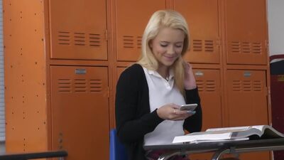 Student Seduction Riley Star takes advantage of the opportunity to seduce teacher.