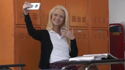 Student Seduction Riley Star takes advantage of the opportunity to seduce teacher.