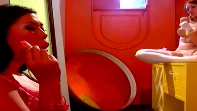 London and Capri Play With Candy