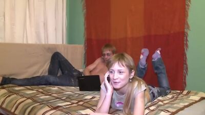 Best friends share their GF's pussies2