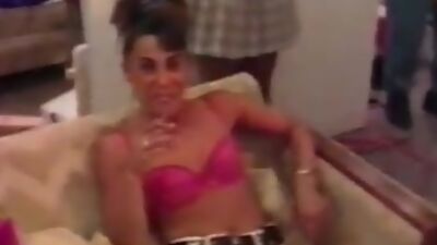 Amateur Brunette Gives Blowjob