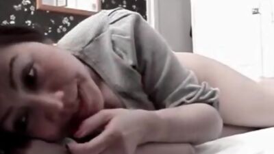 Shy girlfriend exposed on cellphone video