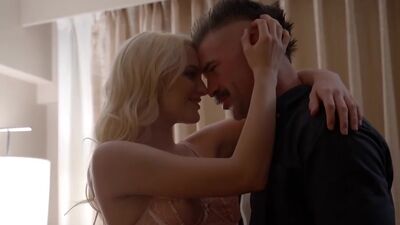 NAUGHTY AMERICA - Tonights Girlfriend Kenna James meets up with fan at his hotel