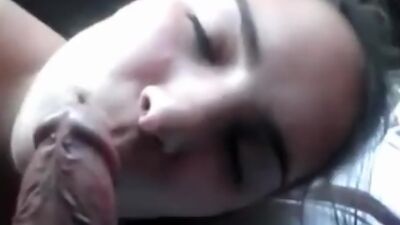 Horny amateur girlfriend gives blowjob in the car