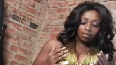 Ms. Panther Works Her Meaty Pussy!