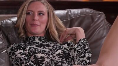 MOMMYS GIRLS - Stepdaughters in threeway