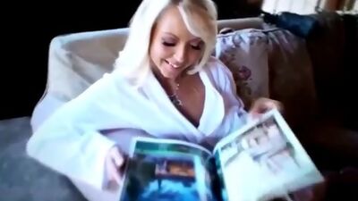 Jana Cova Shows That Smokin Body!