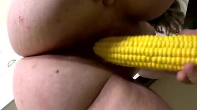 Beautiful amateur plumper