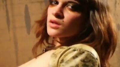 See Jenni Lee Cupcakes Ink.