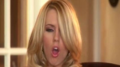 See Lexi Belle rub her clit.