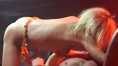 Live blowjob given by blonde cutie