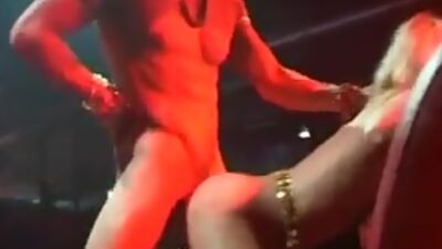 Live blowjob given by blonde cutie