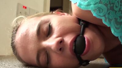 Bound subslut Ivey Passion dominated before lush facial