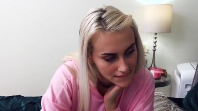 Petite babe facesits and tribs her big tit 19yo teen stepsis