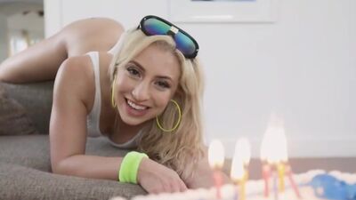 PAWG oily Aubrey Thomas enjoys a big white cock