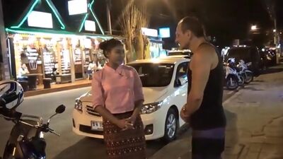 Amateur massage hottie gives full VIP service to her tourist customer