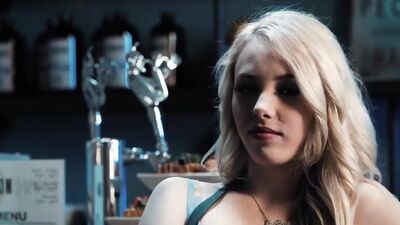 Naive virgin teen blonde groupie Dixie Lynn fucked by the solo artist