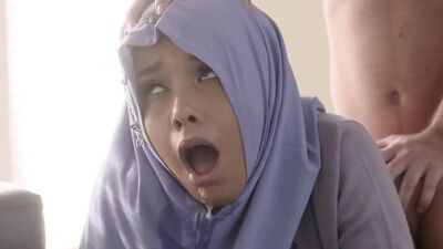 Teenage Anal In Her Hijab