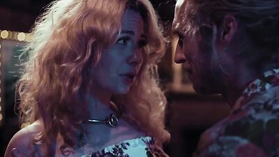 Michael Vegas down on his knees having a taste of Siouxsie Qs sweet muff