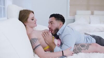 Chubby Girl Fucks Her Boyfriend for the First Time