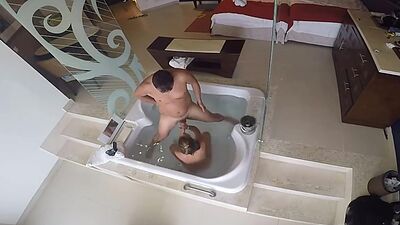 Urlaubs sex bathroom hot abenteuer p2