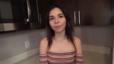 My teen stepsister Lexius Love promised me a blowjob and I came to collect